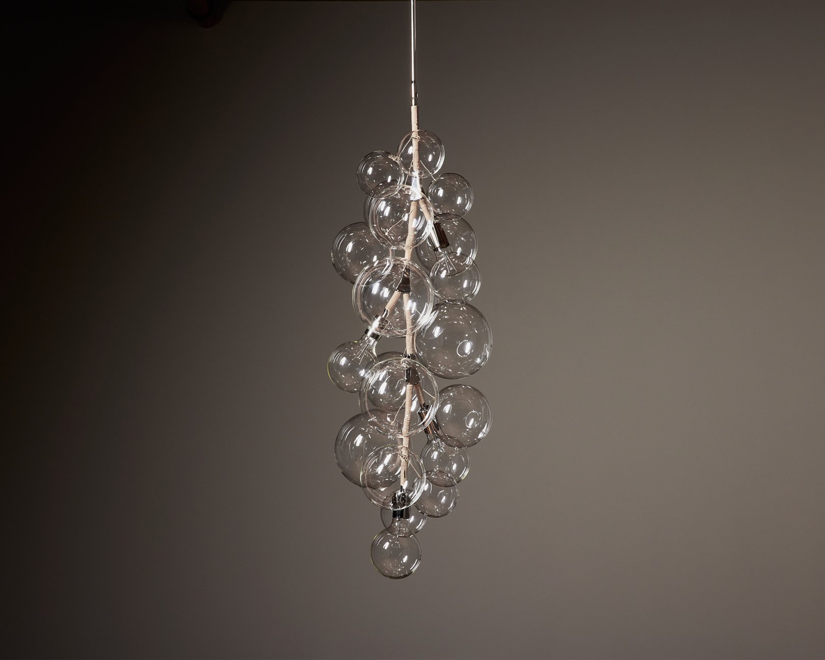 2022_Pelle_BubbleChandelier_Tall_Off.jpg