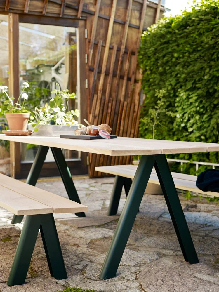 Overlap_Fritz Hansen_Outdoor Dining Table _West Out East