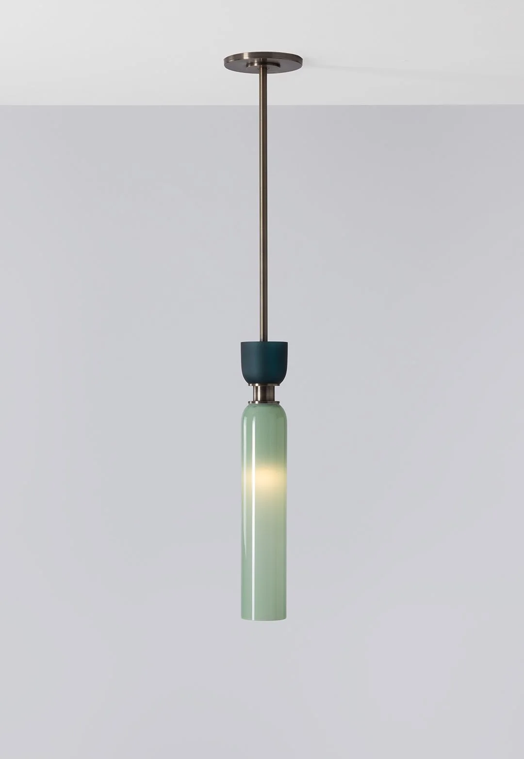 SkLO_Union_Small_Pendant_LT631PAGFPGAB_01_1080_06.jpg