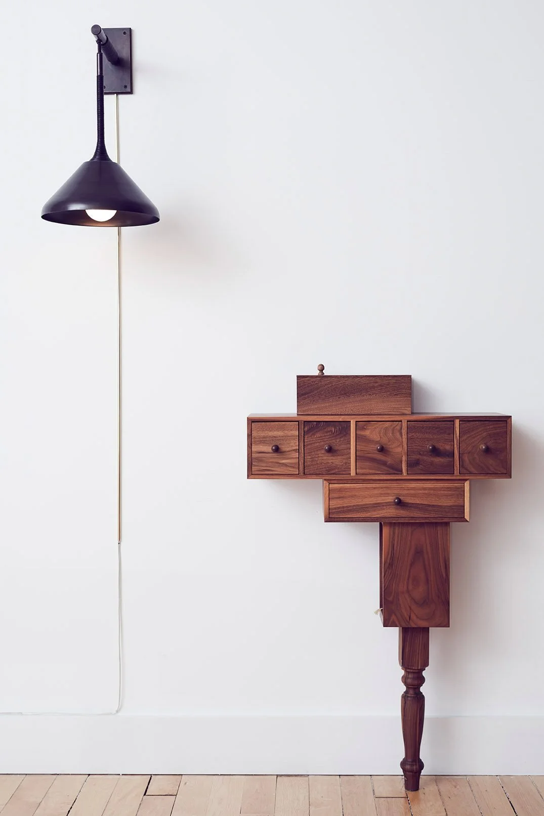 15_Entry-Console-and-Stem-Shade-Sconce_137-1.jpg