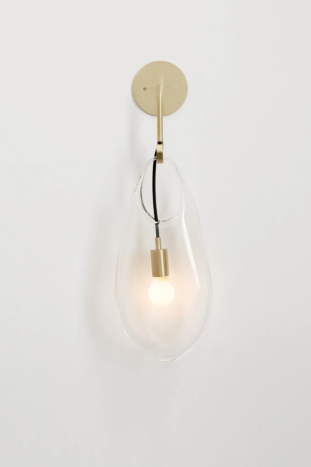 SkLO_Hold18web_Sconce_LT261CLRB-copy-2.jpg