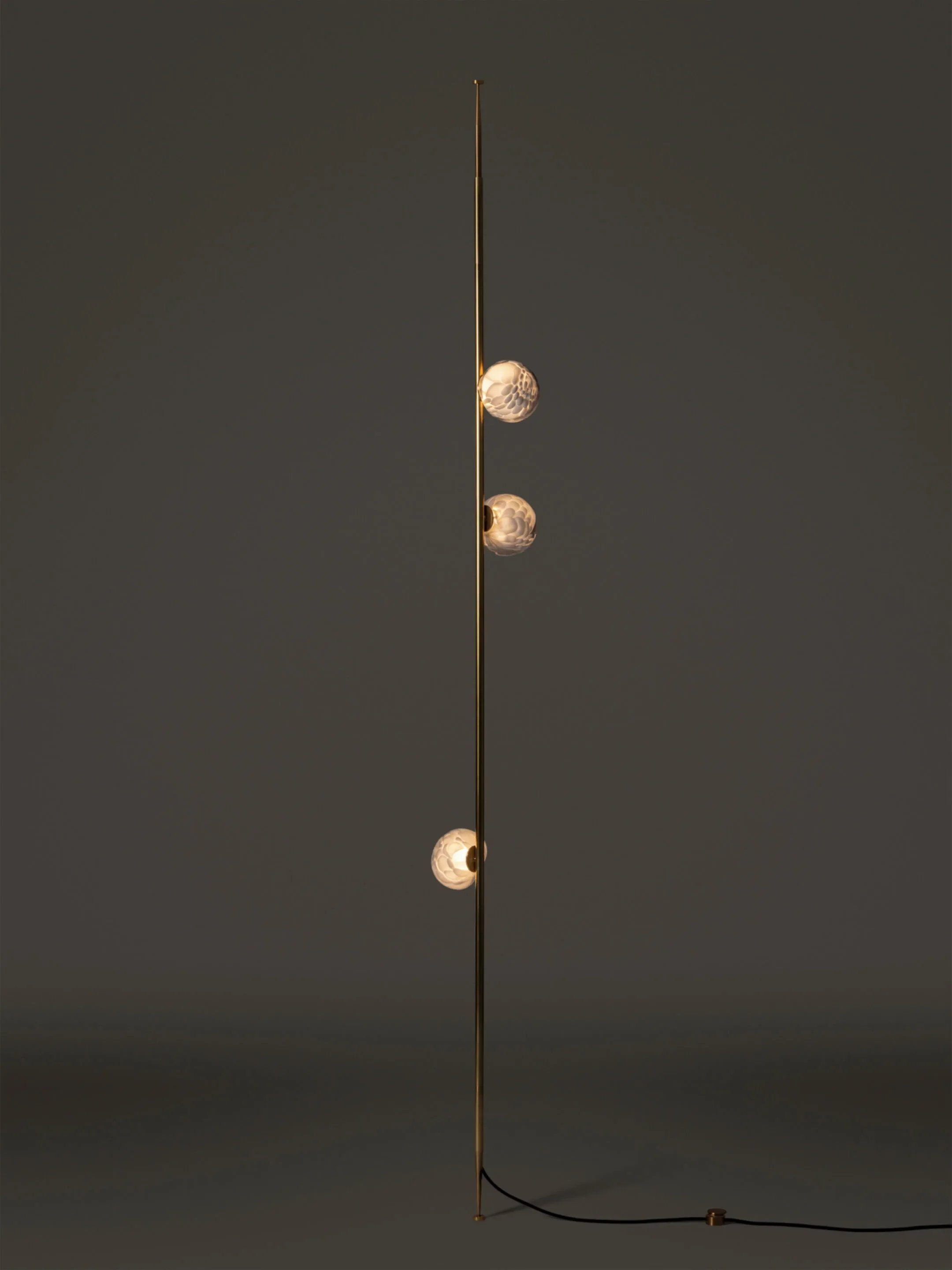 118.3-Column-8ft-Brass-Dark.jpg.webp
