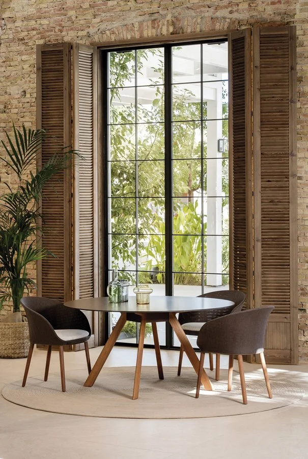 atrivm-dining-table-manel-molina-expormim-furniture-outdoor-05.jpg
