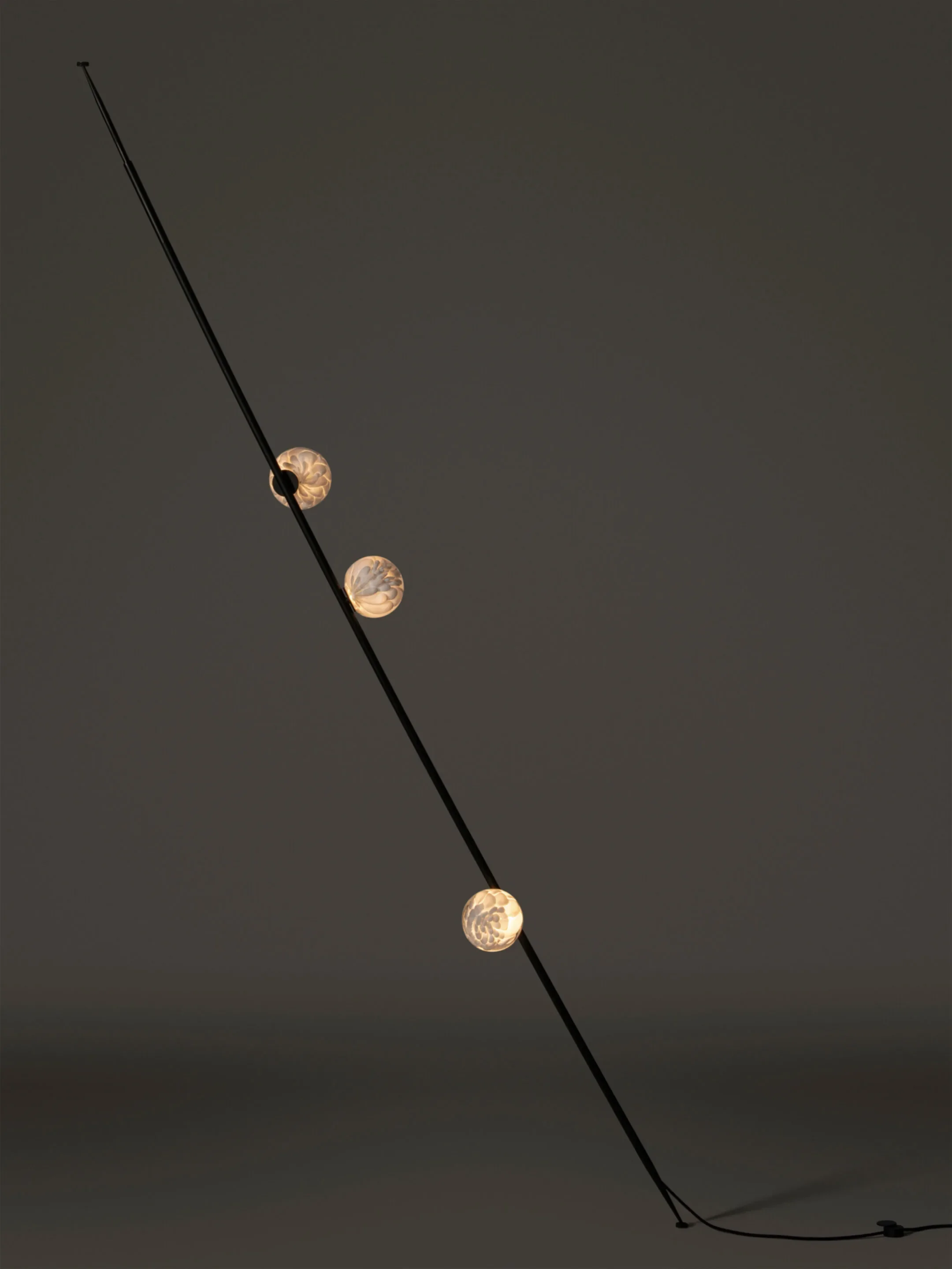 118.3-Column-9ft-Black-Dark.jpg.webp