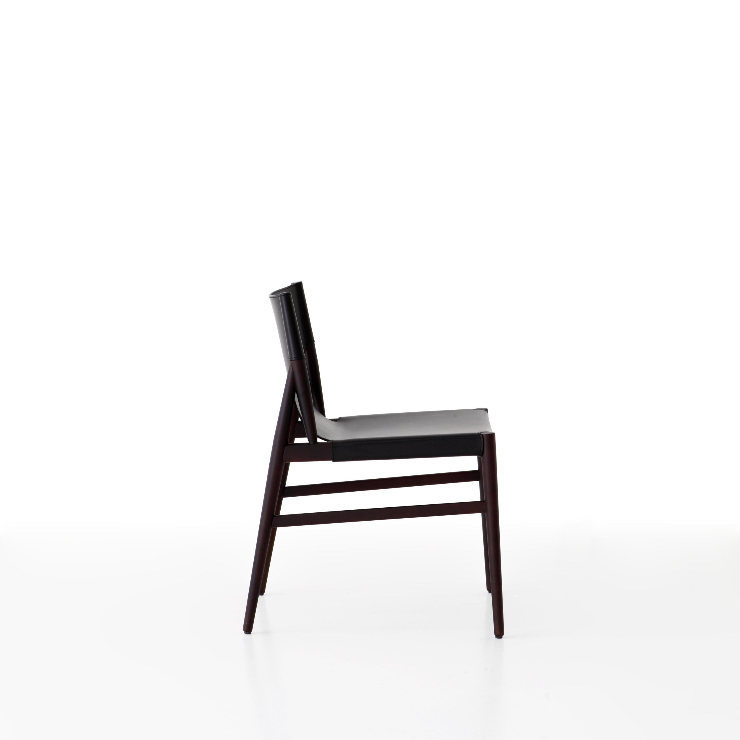 Porro_Voyage+chair_stained+maple%26darkdown_3.jpg
