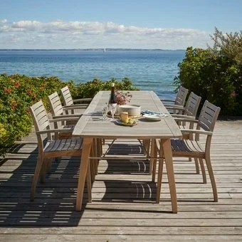 Ballare_Fritz Hansen_Outdoor Dining Table_West Out East
