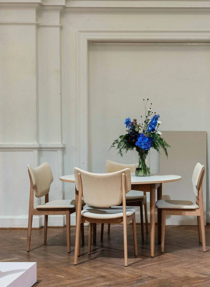 Oma-and-Veng-dining.webp
