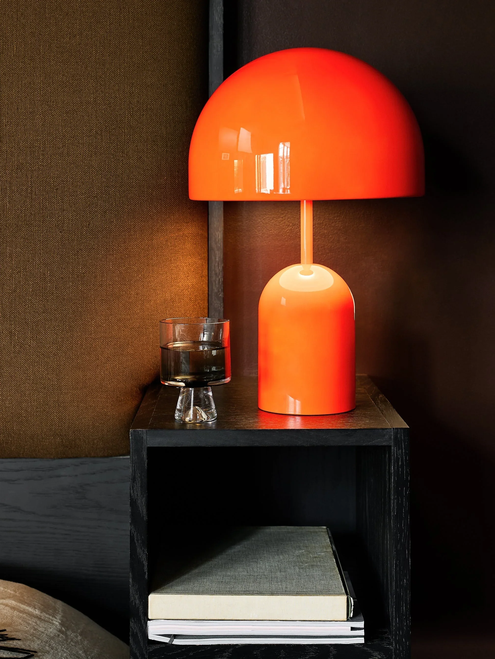Bell-Table-Light-Fluoro-High-Gloss-Steel-US-2_4096x5460_crop_center.webp