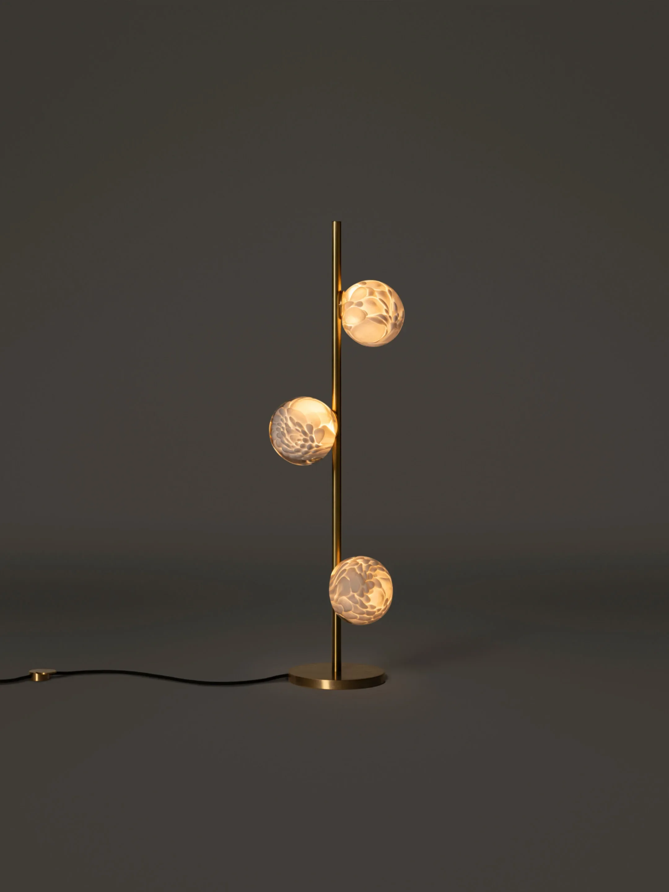 118.3-Floor-3ft-Brass-Dark.jpg.webp