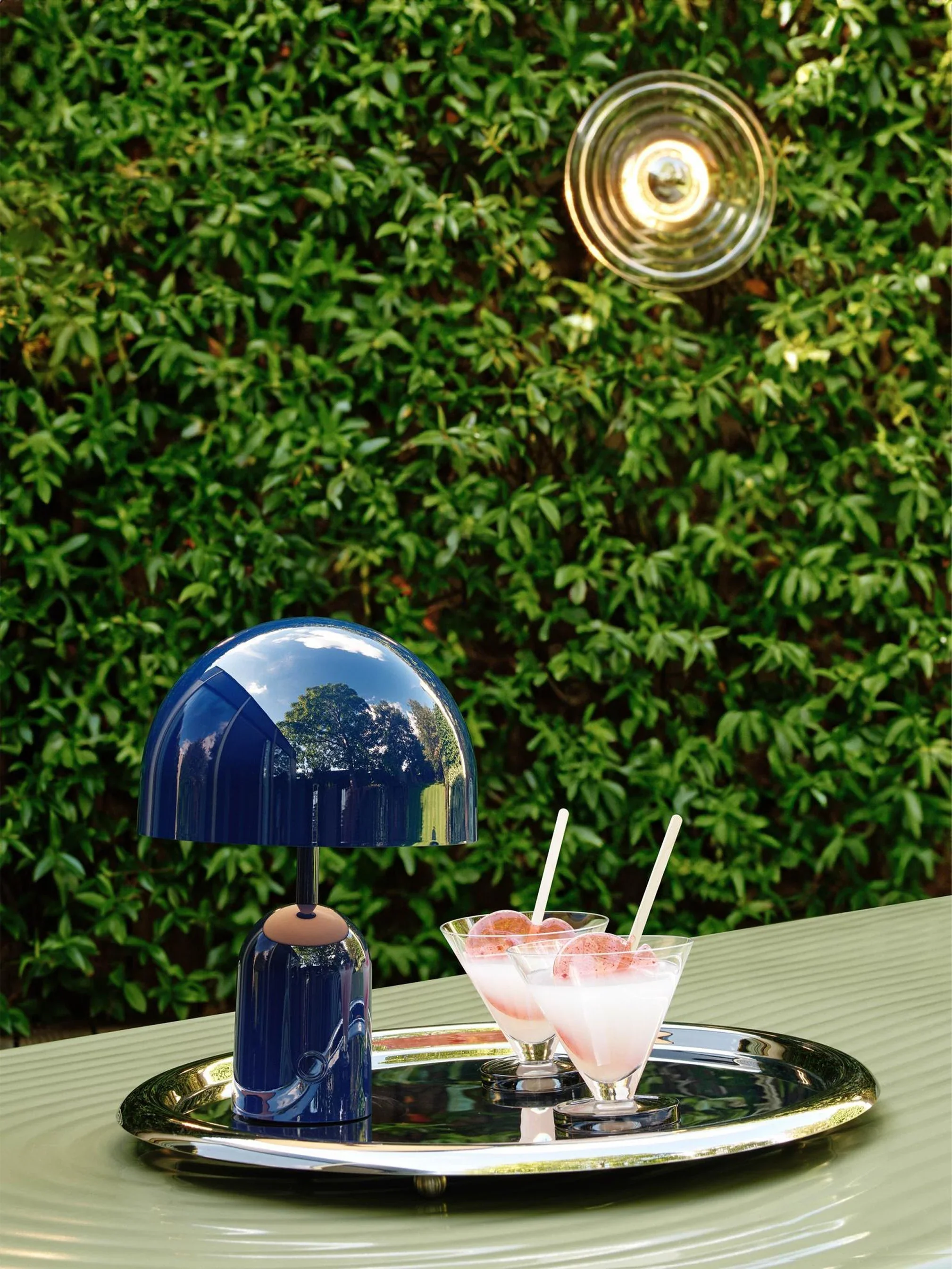 Bell-Portable-High-Gloss-Indigo-US-4_4096x5460_crop_center.webp