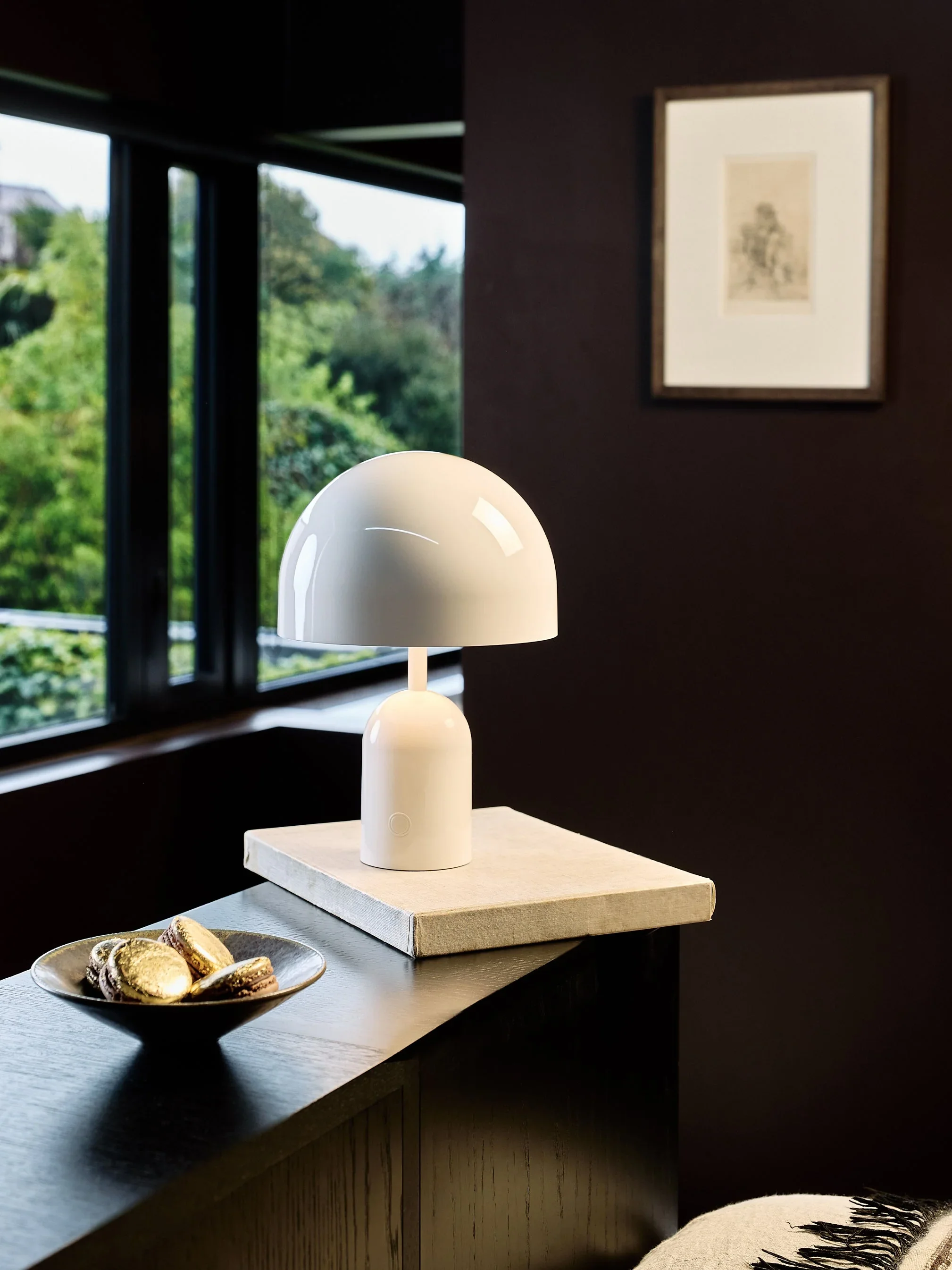 Bell-Portable-High-Gloss-White-US-2_4096x5460_crop_center.webp