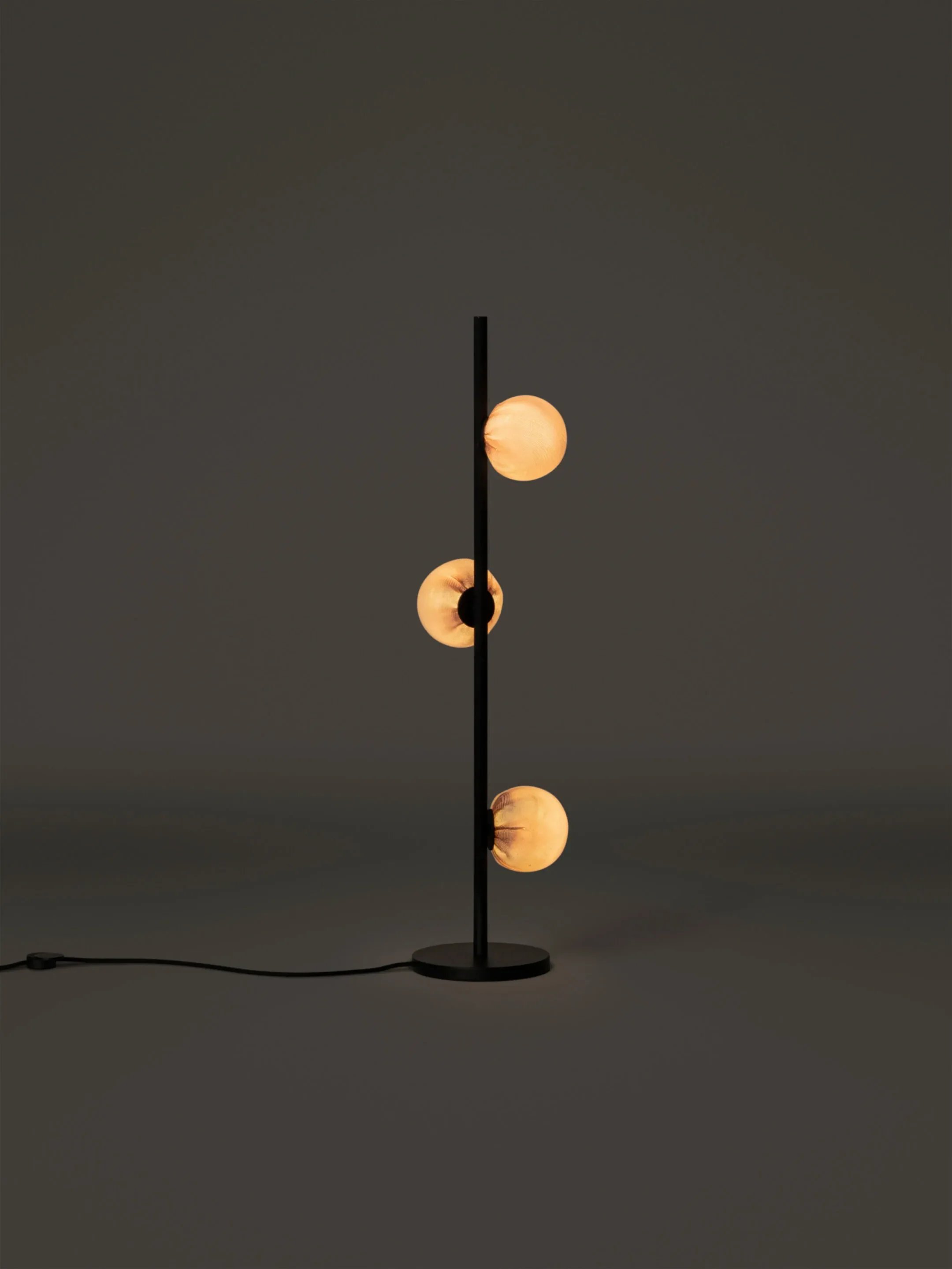 84.3-Floor-3ft-Black-Dark.jpg.webp