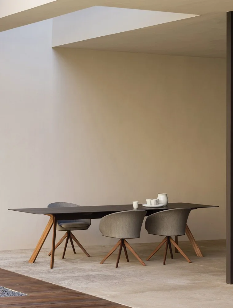 atrivm-dining-table-manel-molina-expormim-furniture-outdoor-02.jpg