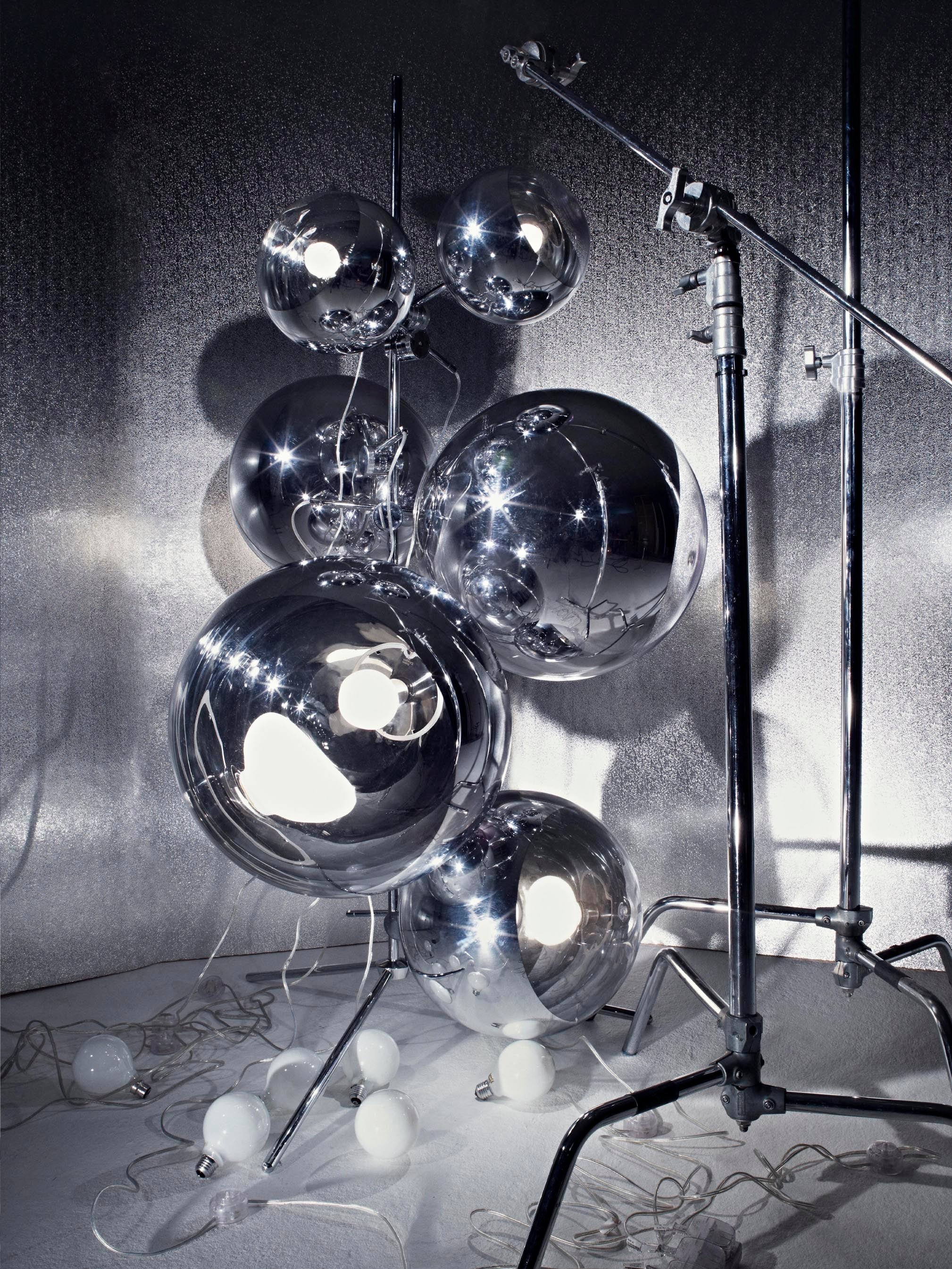 Mirror-Ball-Floor-Chandelier-Silver-Mirrored-Polycarbonate-US-3_4096x5460_crop_center.jpg