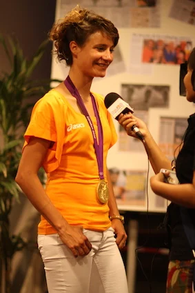 20120815RadioAFMMarianneVoshuldiging.JPG