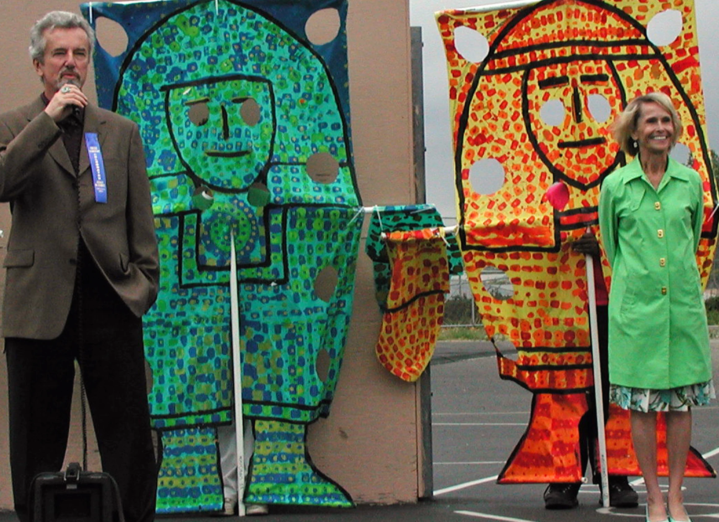 Author Gerald McDermott and Freese Principal, Midge Backensto