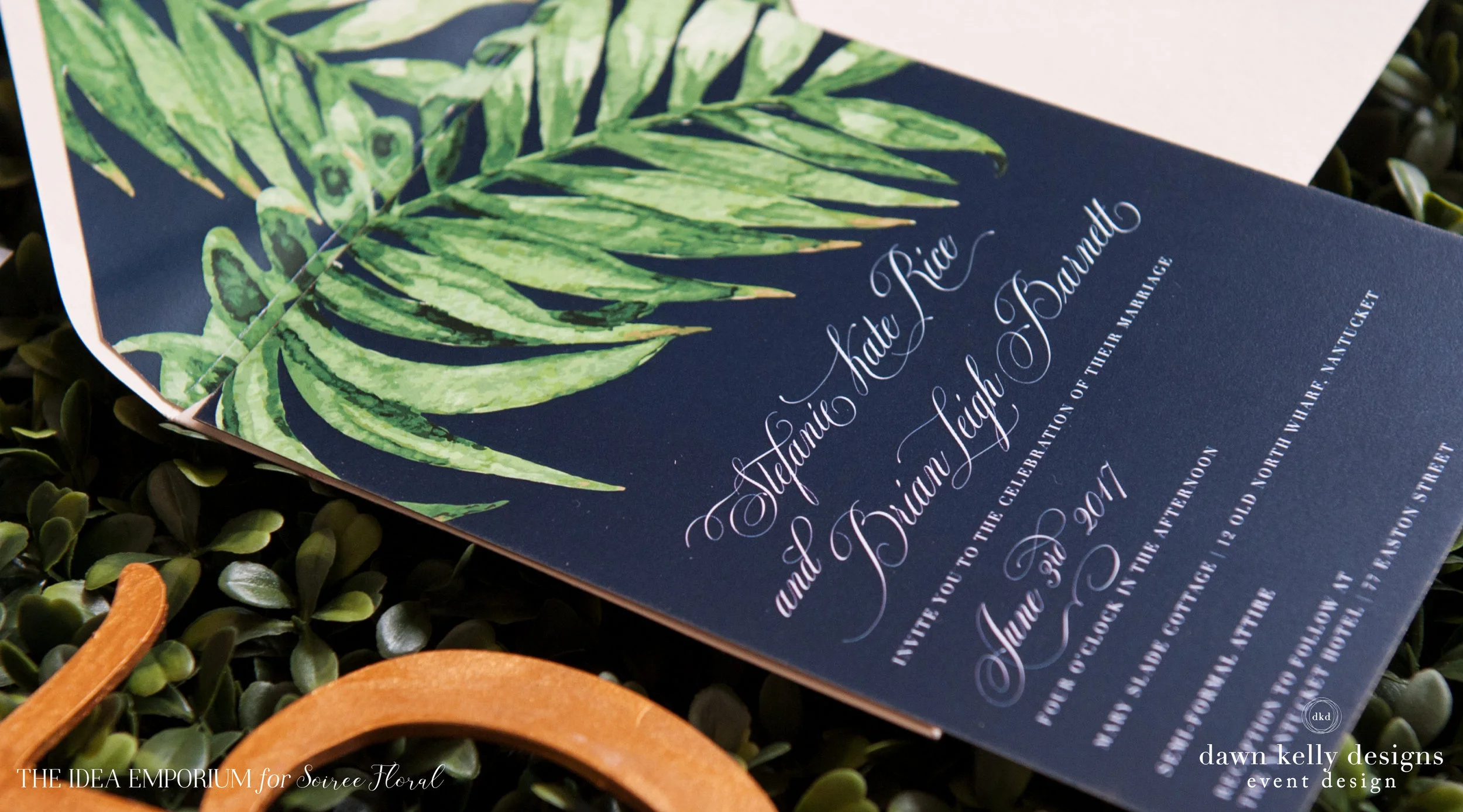 Tropical Wedding Invitation3-01.jpg