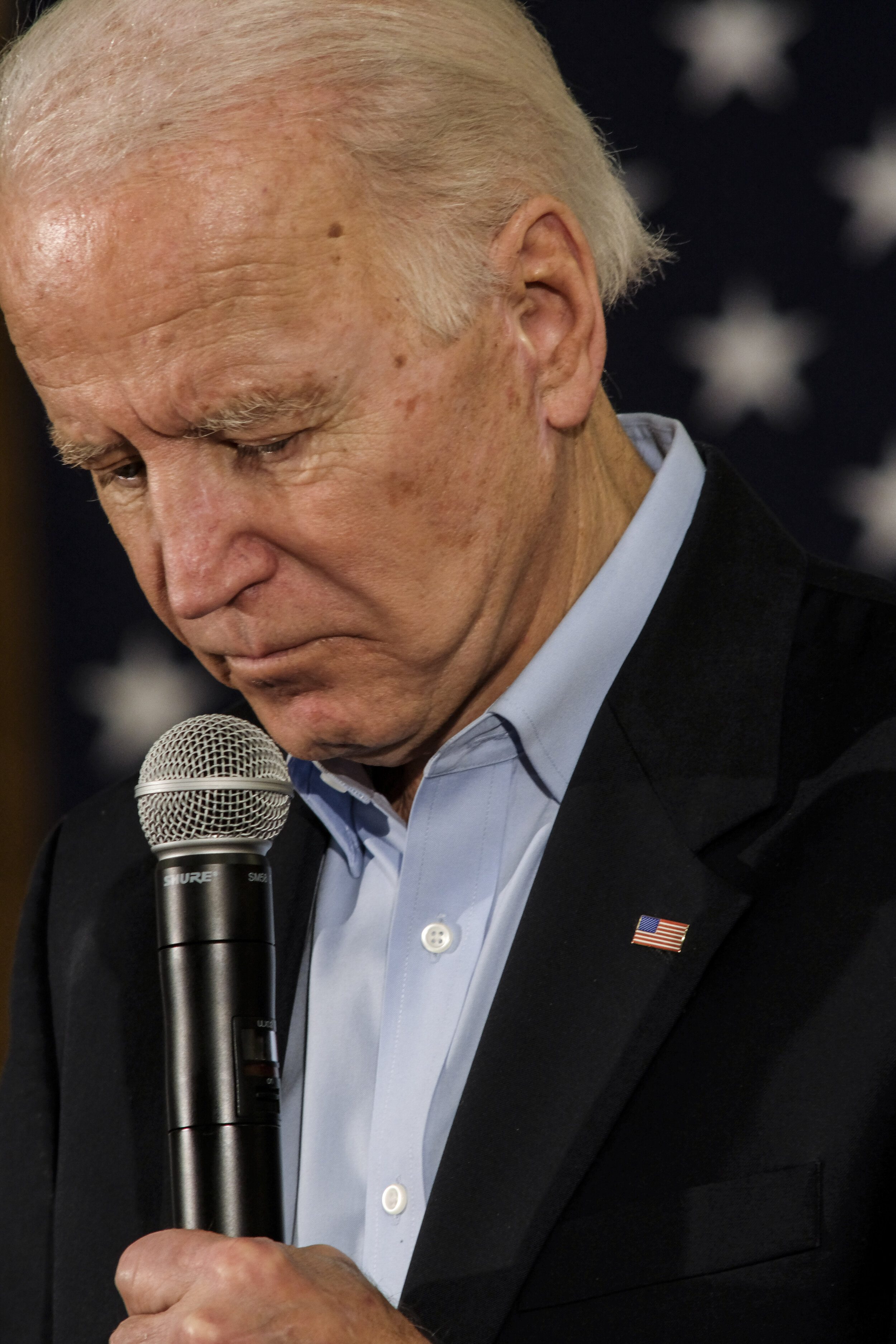  Former Vice President Joe Biden delivers a speech during a small rally in Fort Madison, Iowa on February 1, 2020. 