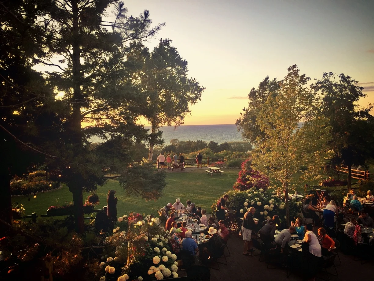 sunsetdining.JPG
