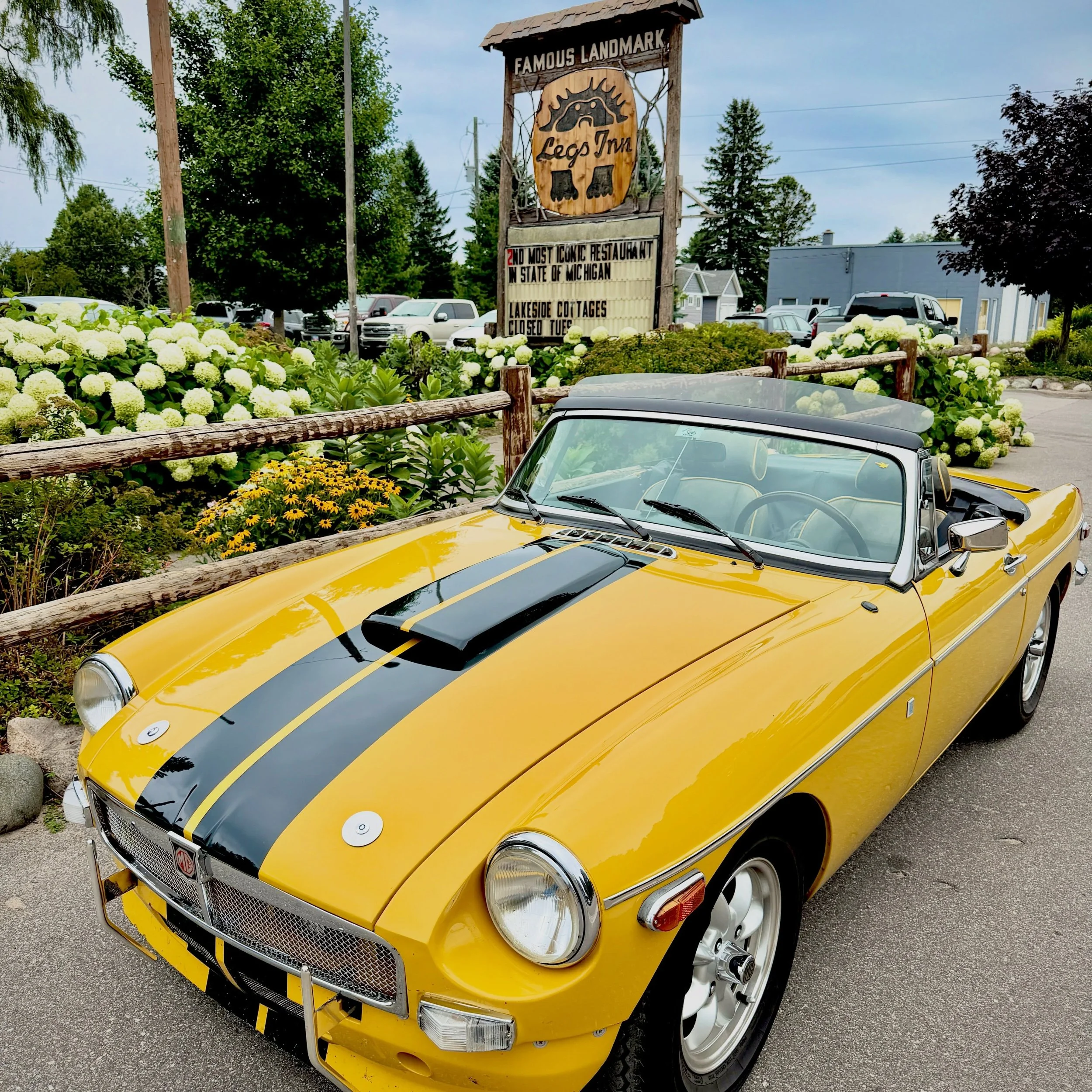 Yeah, baby! This 1978 MGB has a Ford 5.0-liter V8. 🇬🇧🏁 #legsinn #crossvillage #harborsprings #M119 #TunnelofTrees