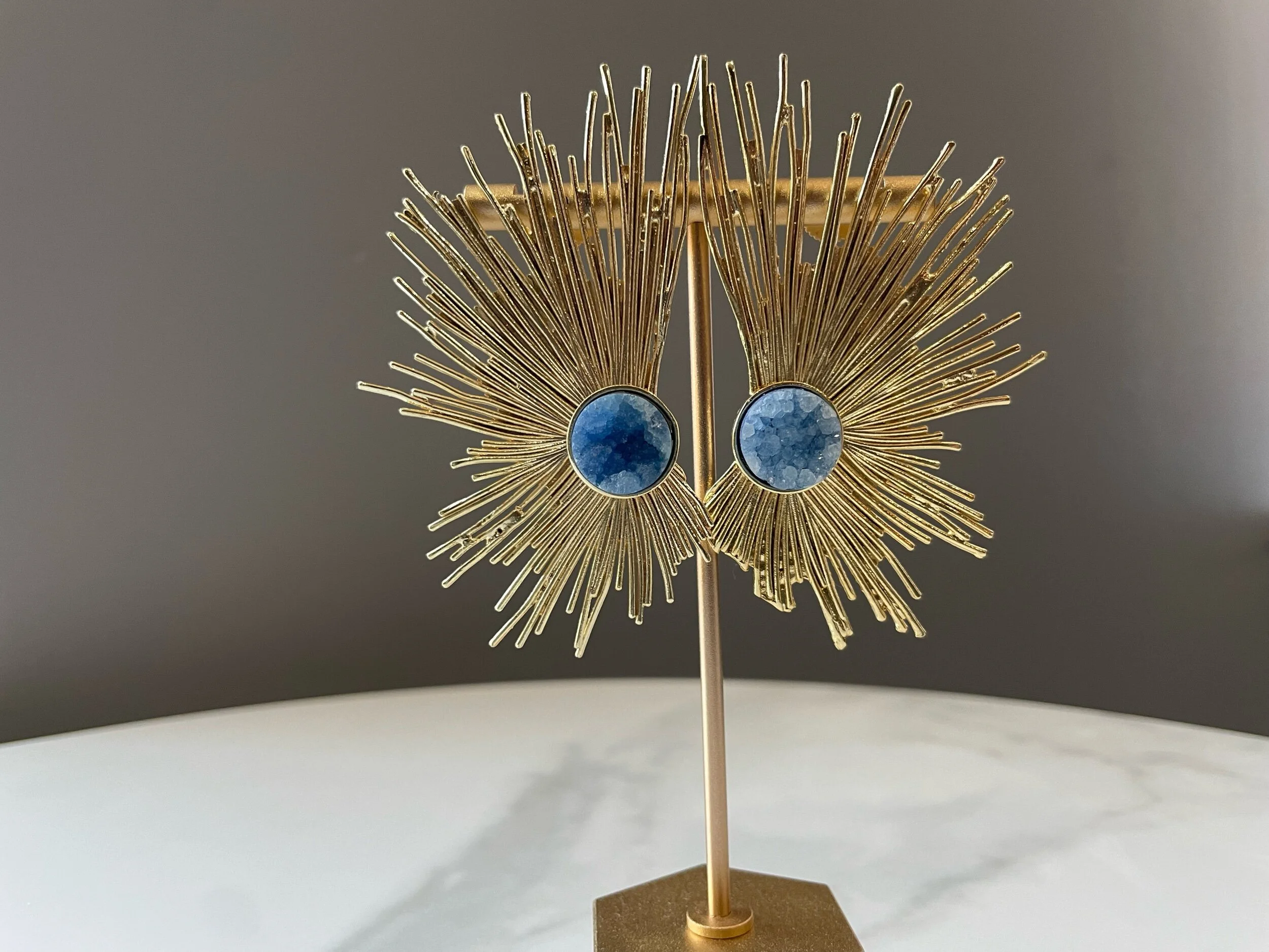 5DEBAD51-1CAF-4542-89B8-3169E1BB12CE