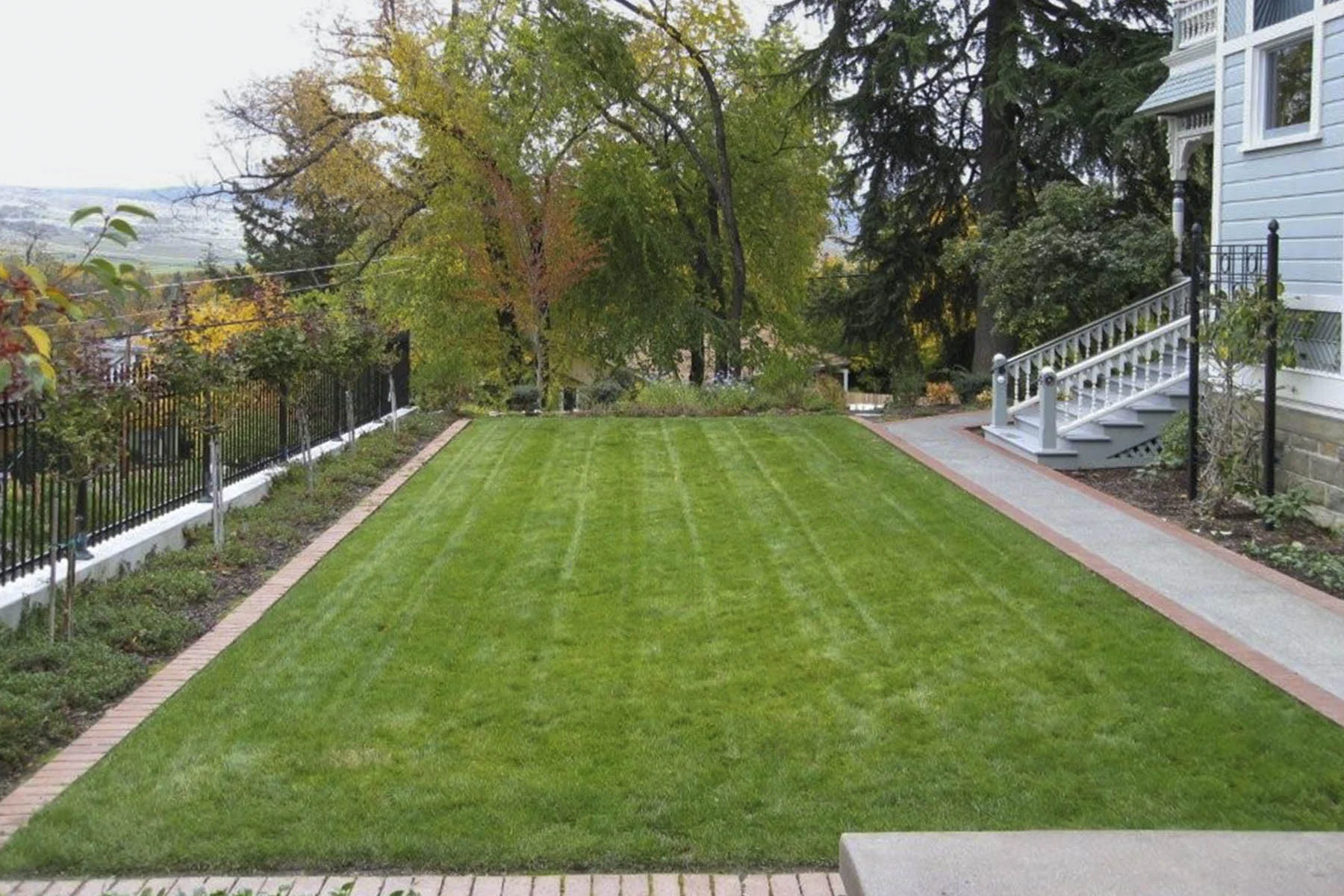 barthlawn.jpg