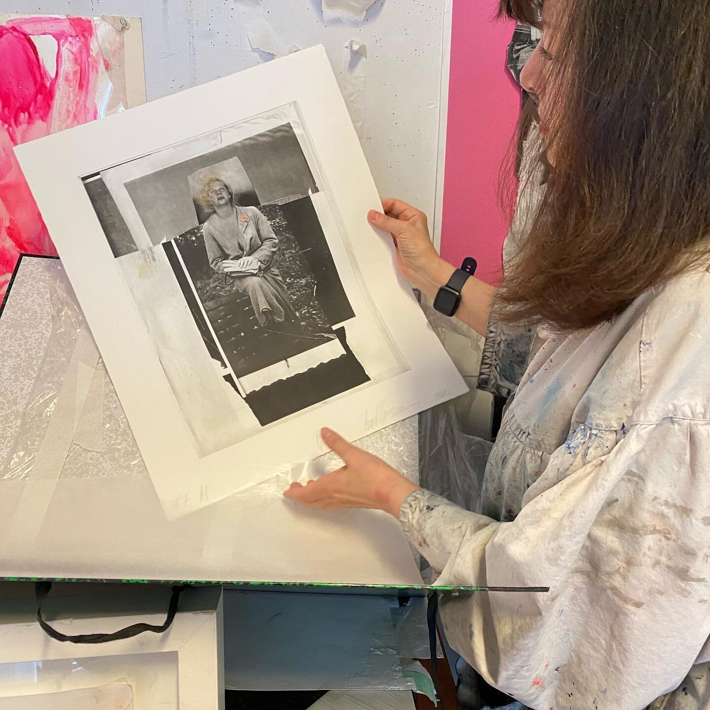Angela Grossmann&rsquo;s print in the 2021 Edition - each unique in its final details. Check out our website for the other six prints included in the limited Edition of the 2021 Portfolio Prize. 

#portfolioprize #angelagrossmann #studiovisit