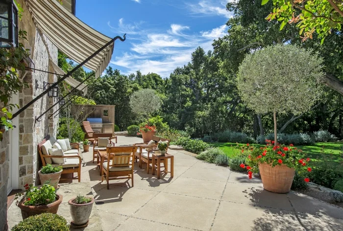 Rear-Patio_med.jpg