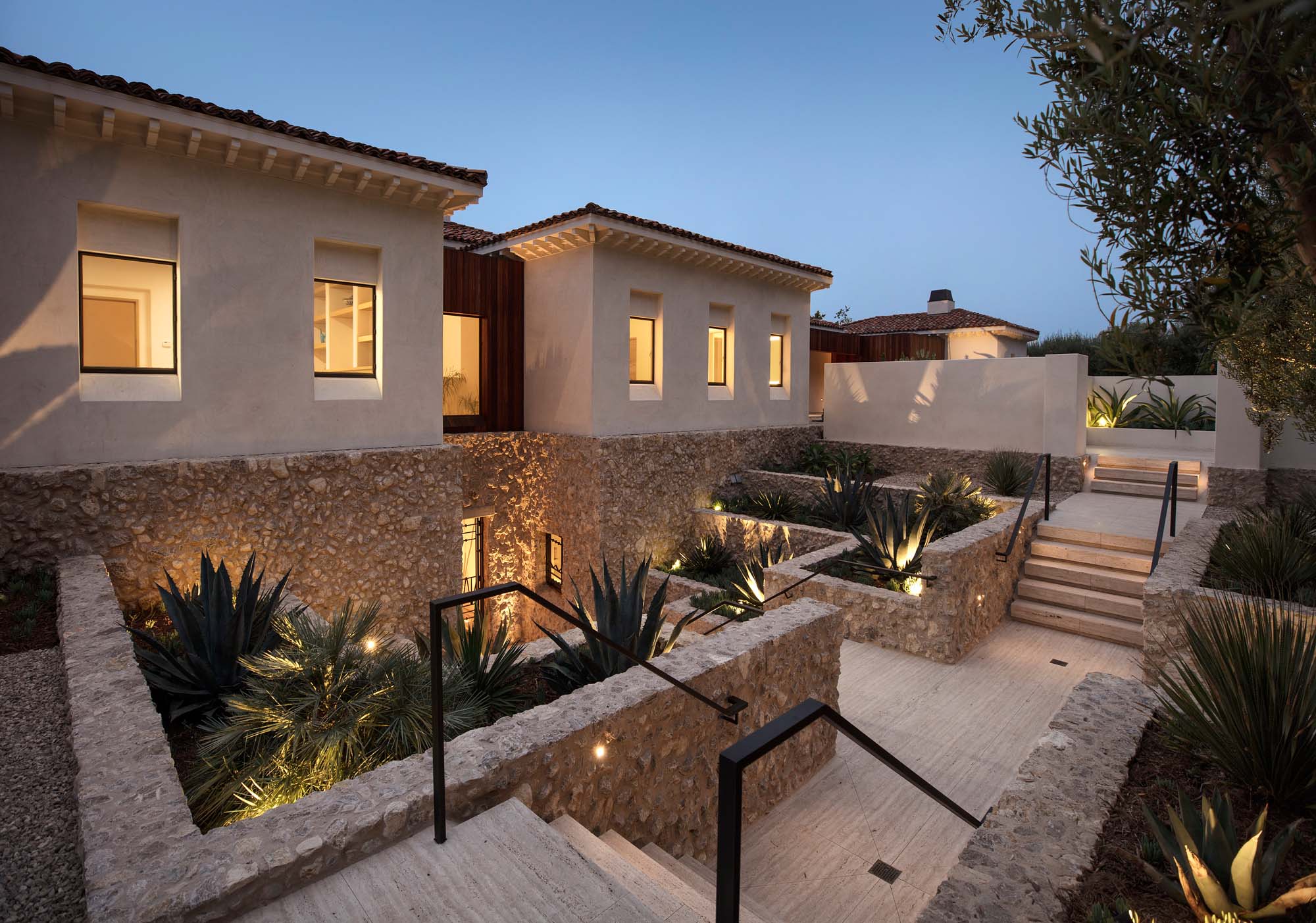 Homes for Artists & Art Collectors