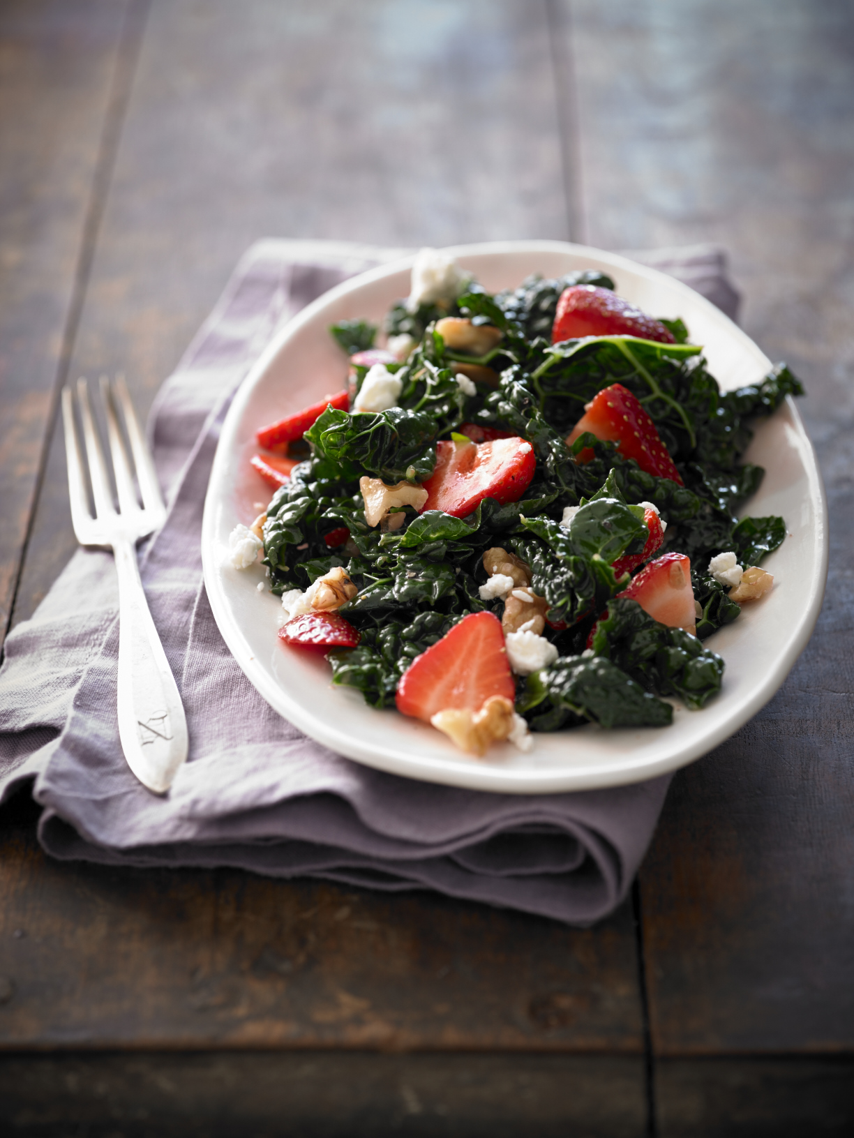 WiltedKaleAndStrawberrySalad  0322.jpg