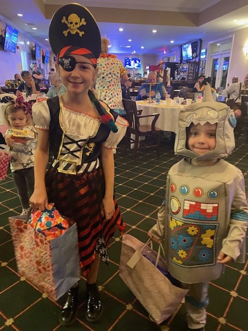 Fasching 2024 kids costume winners.jpg