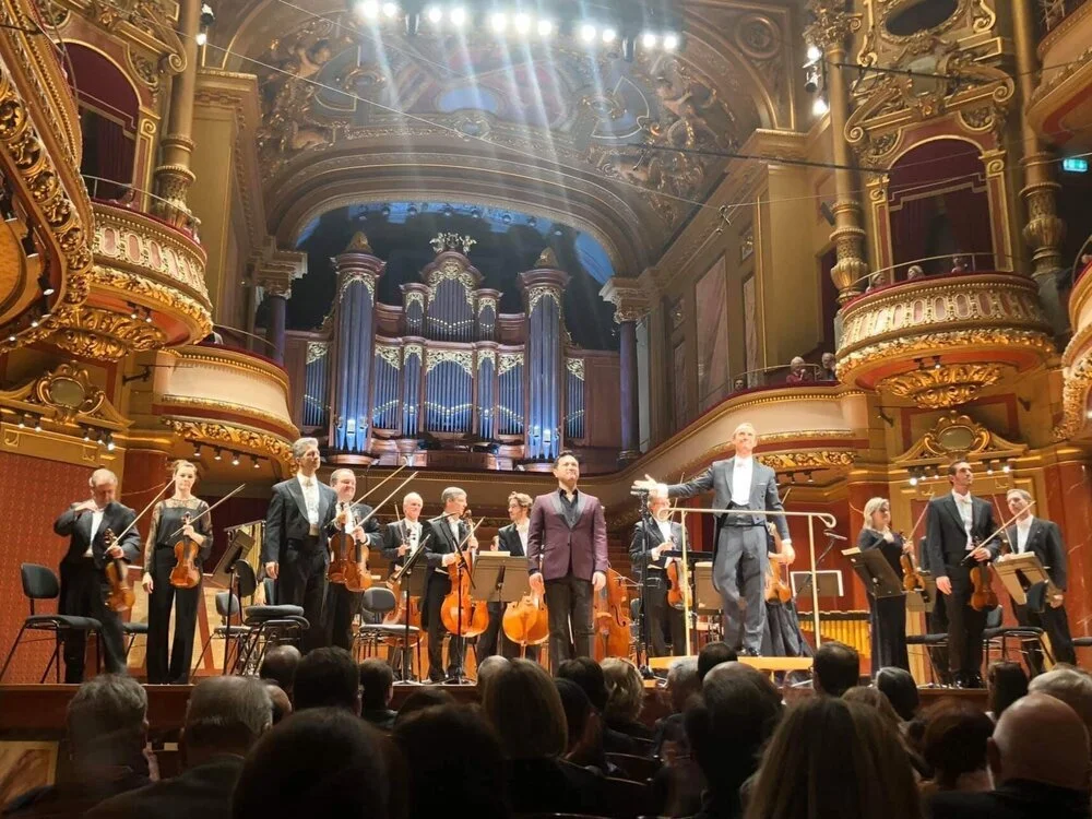 NICK MAKES LAST MINUTE DEBUT IN GENEVA WITH 'LES ILLUMINATIONS'