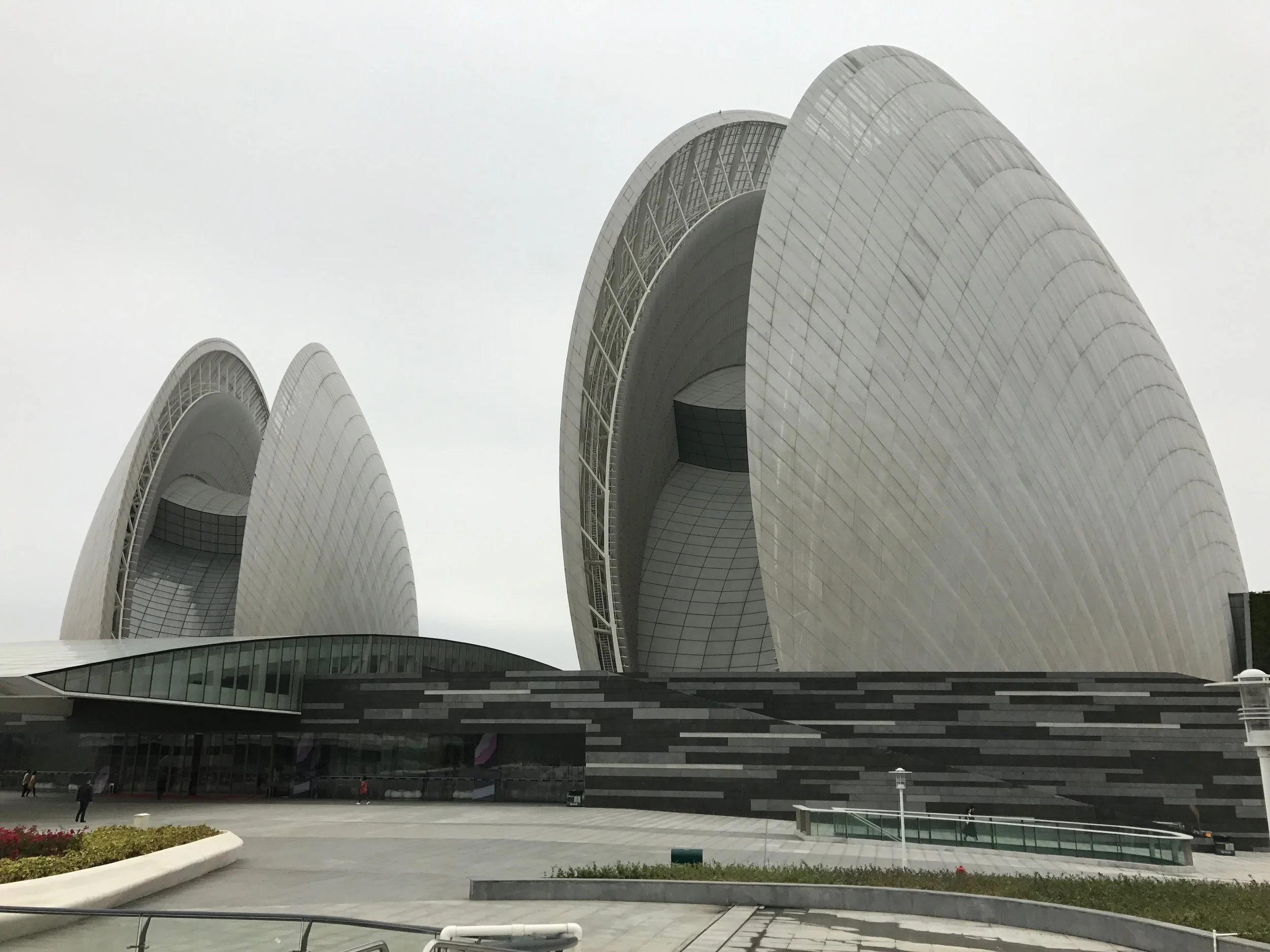 As always Poly's Grand theaters and their impressive Architecture, this specific theater is inspired by life underwater... 