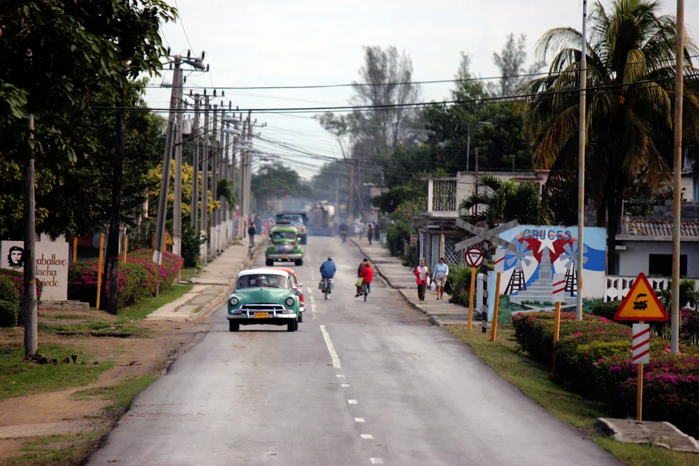 A street scene in Santa Clara Cuba.jpg