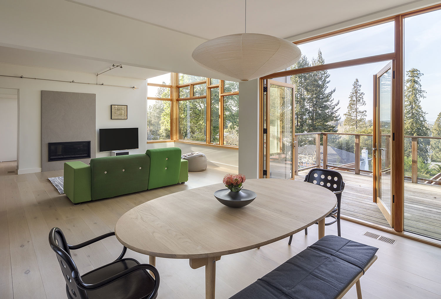 6C_DiningLivingDoorsOpen.jpg