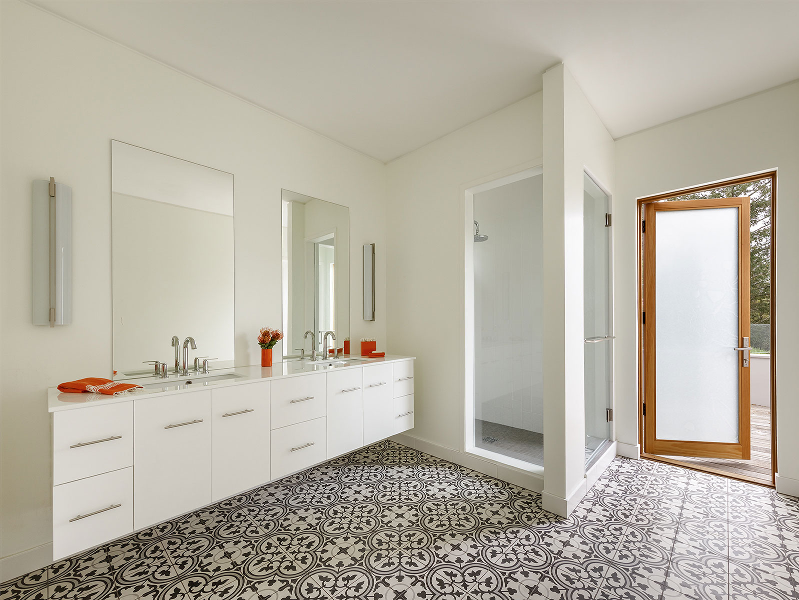 16_MasterBath.jpg