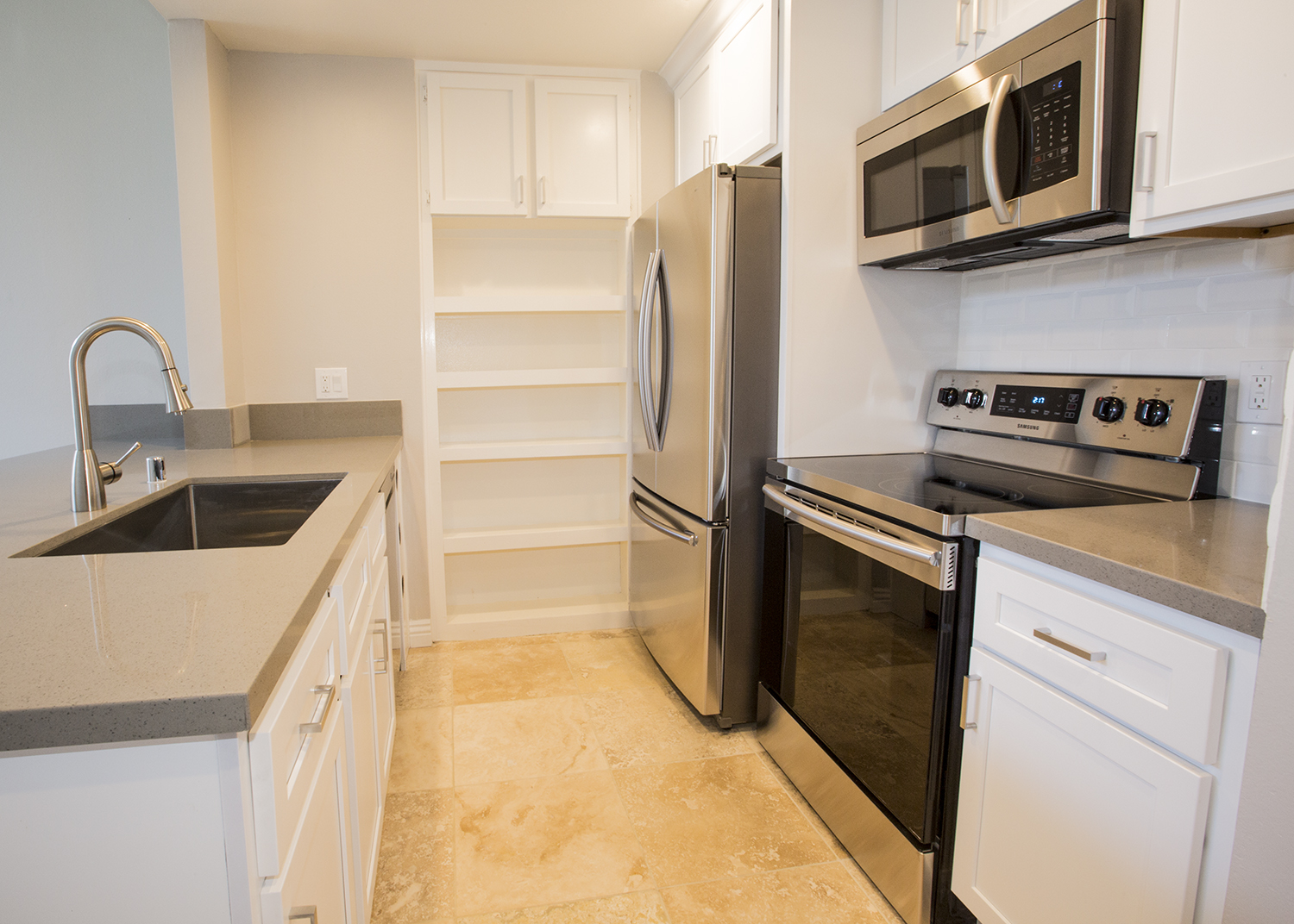 Kitchen3 (1).jpg