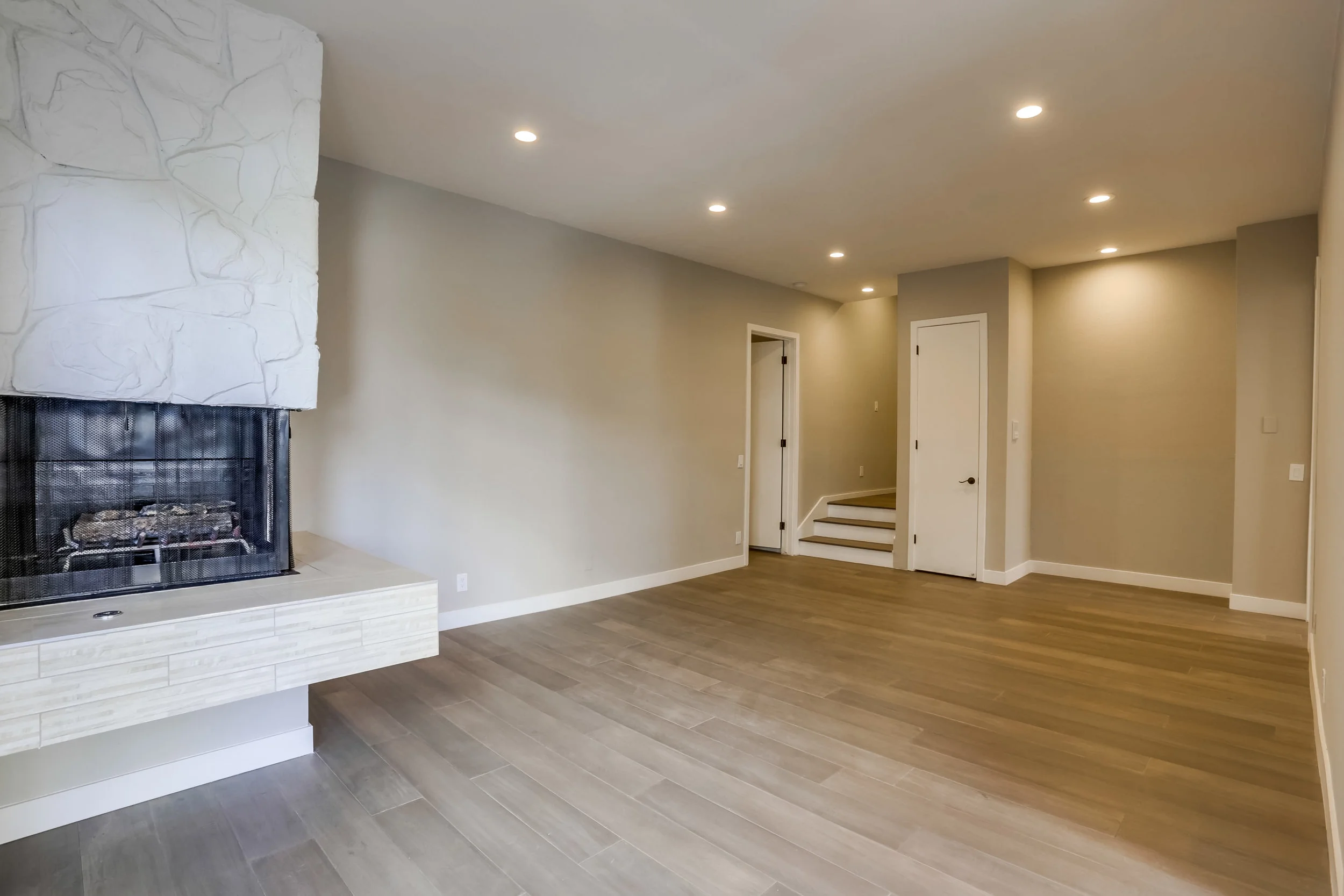 1271-stoner-ave-006.jpg