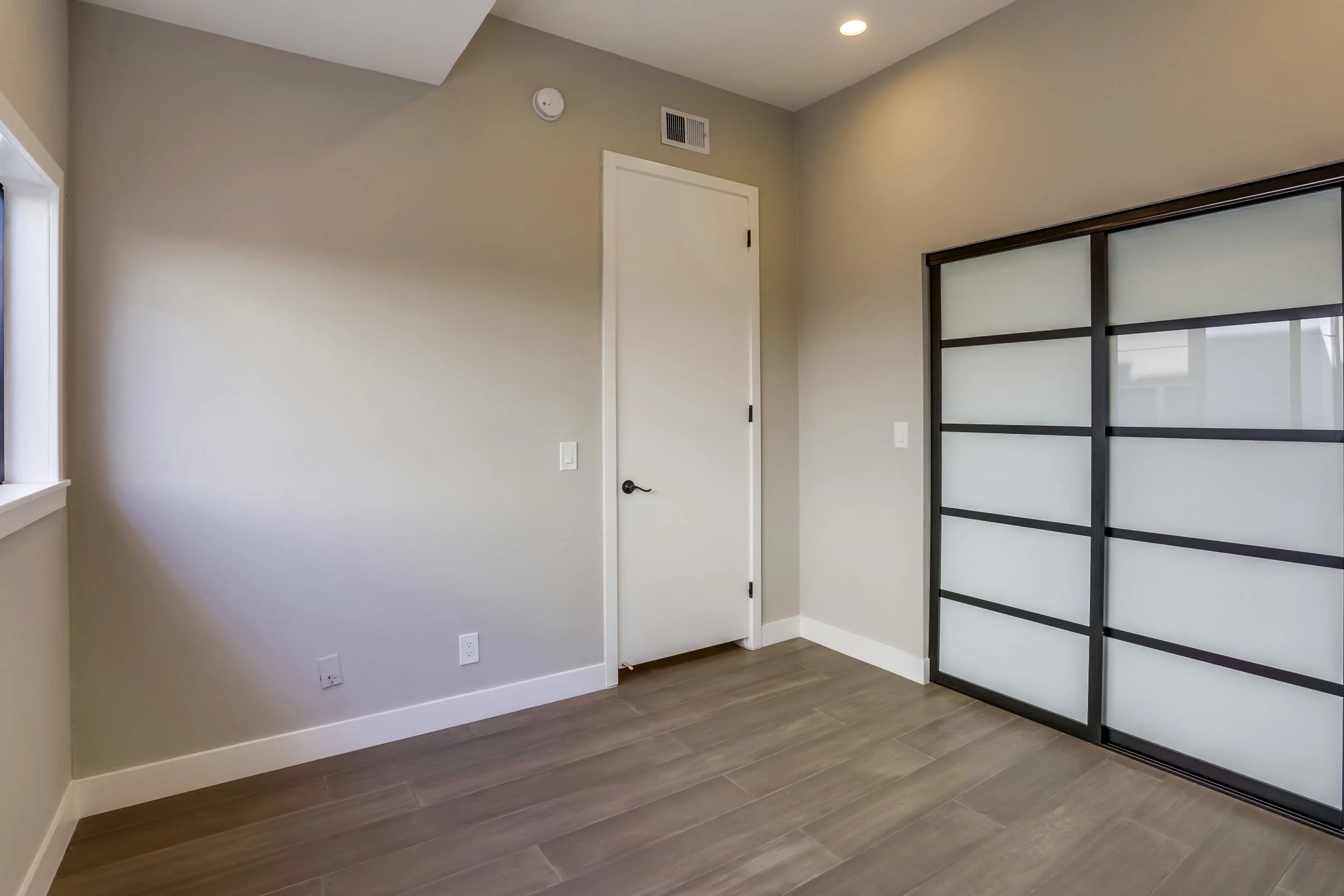 1271-stoner-ave-021.jpg