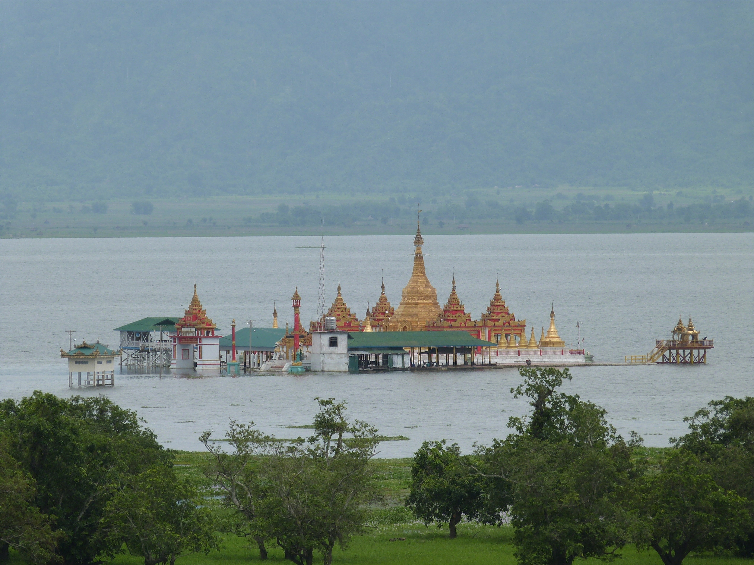  The Shwe Myitzu Pagoda at Indawgyi Lake&nbsp;*Photo courtesy of Sarah Frenz 