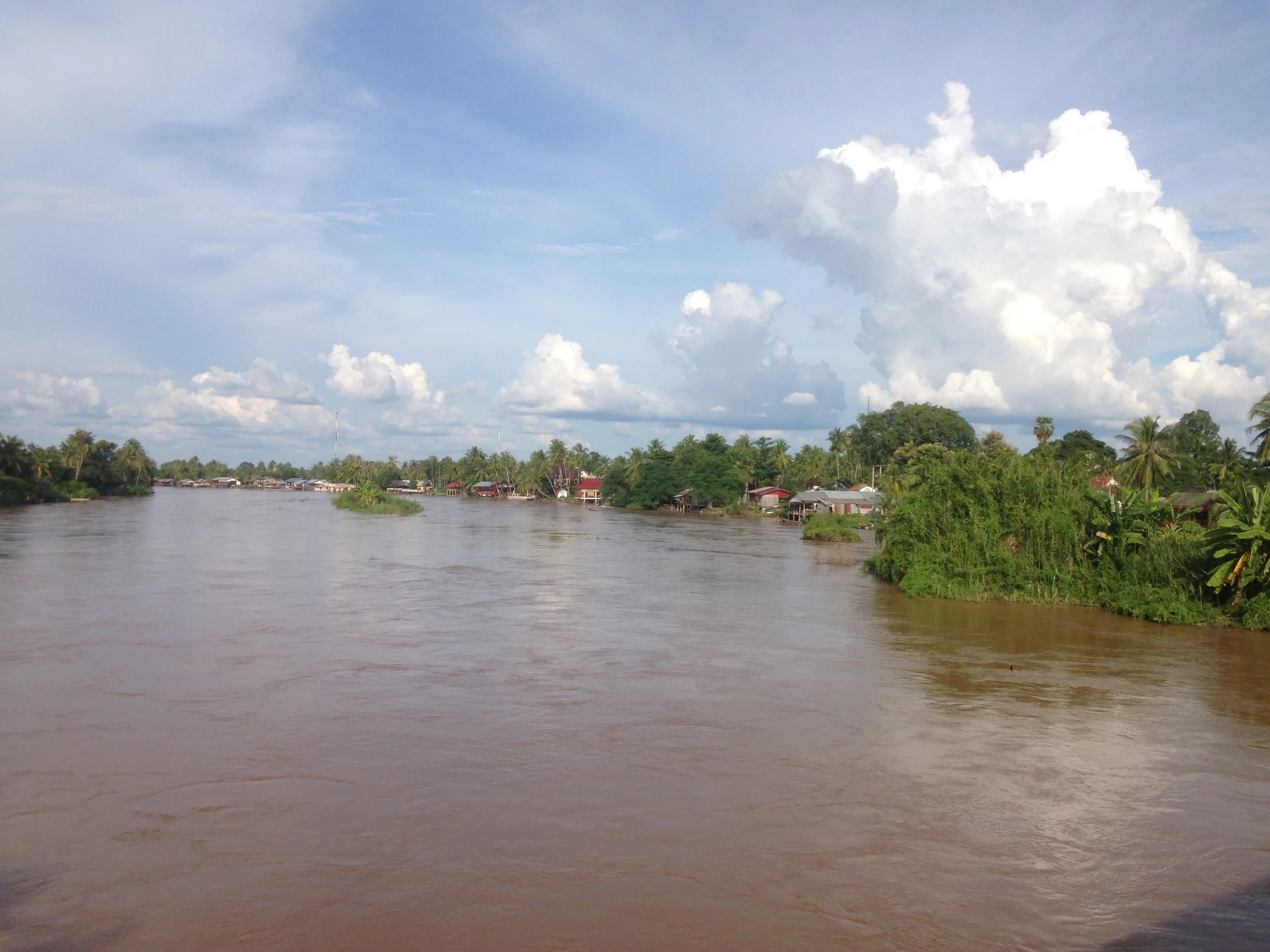 Nearby Don Khone island