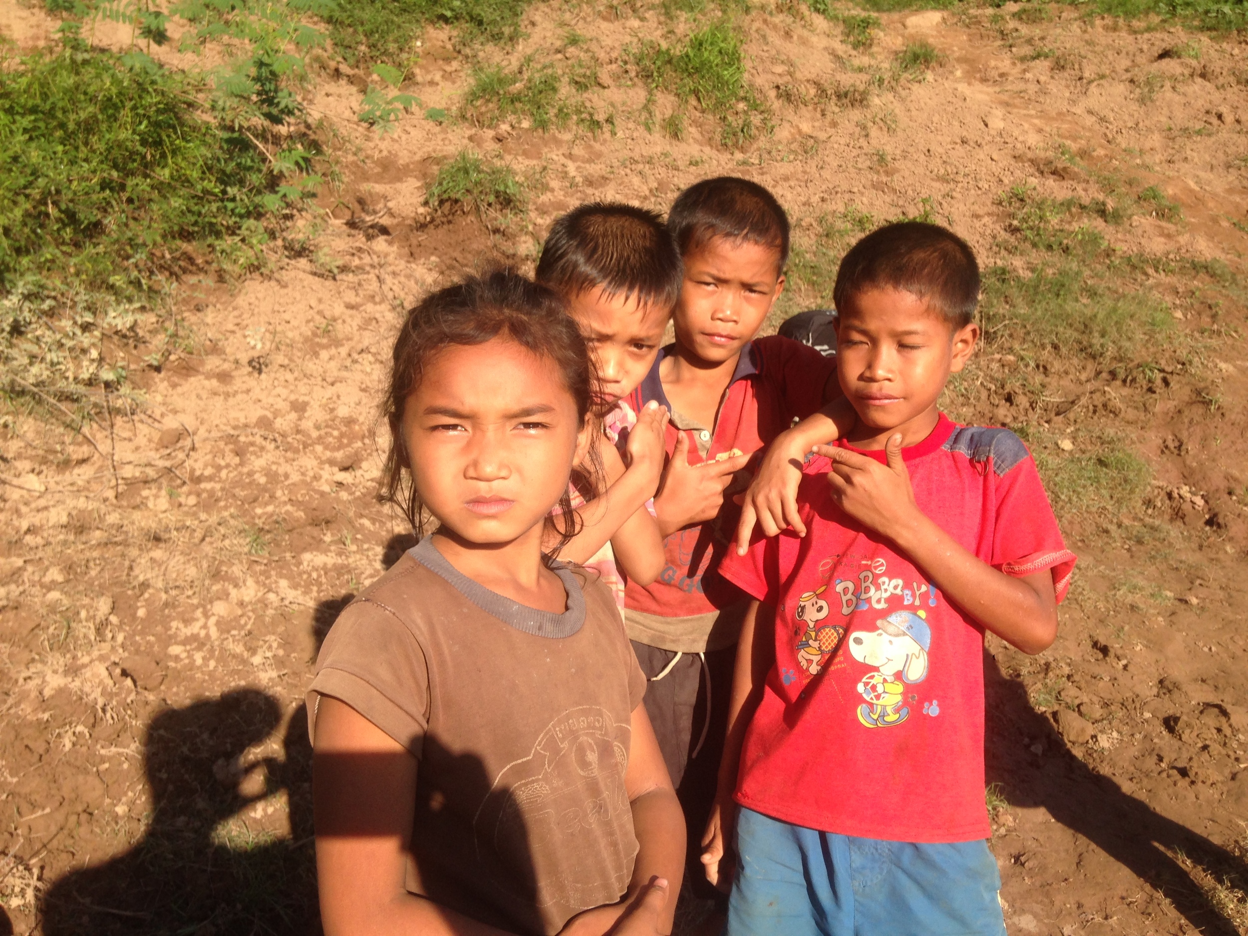  Village kids along the Nam Ou 
