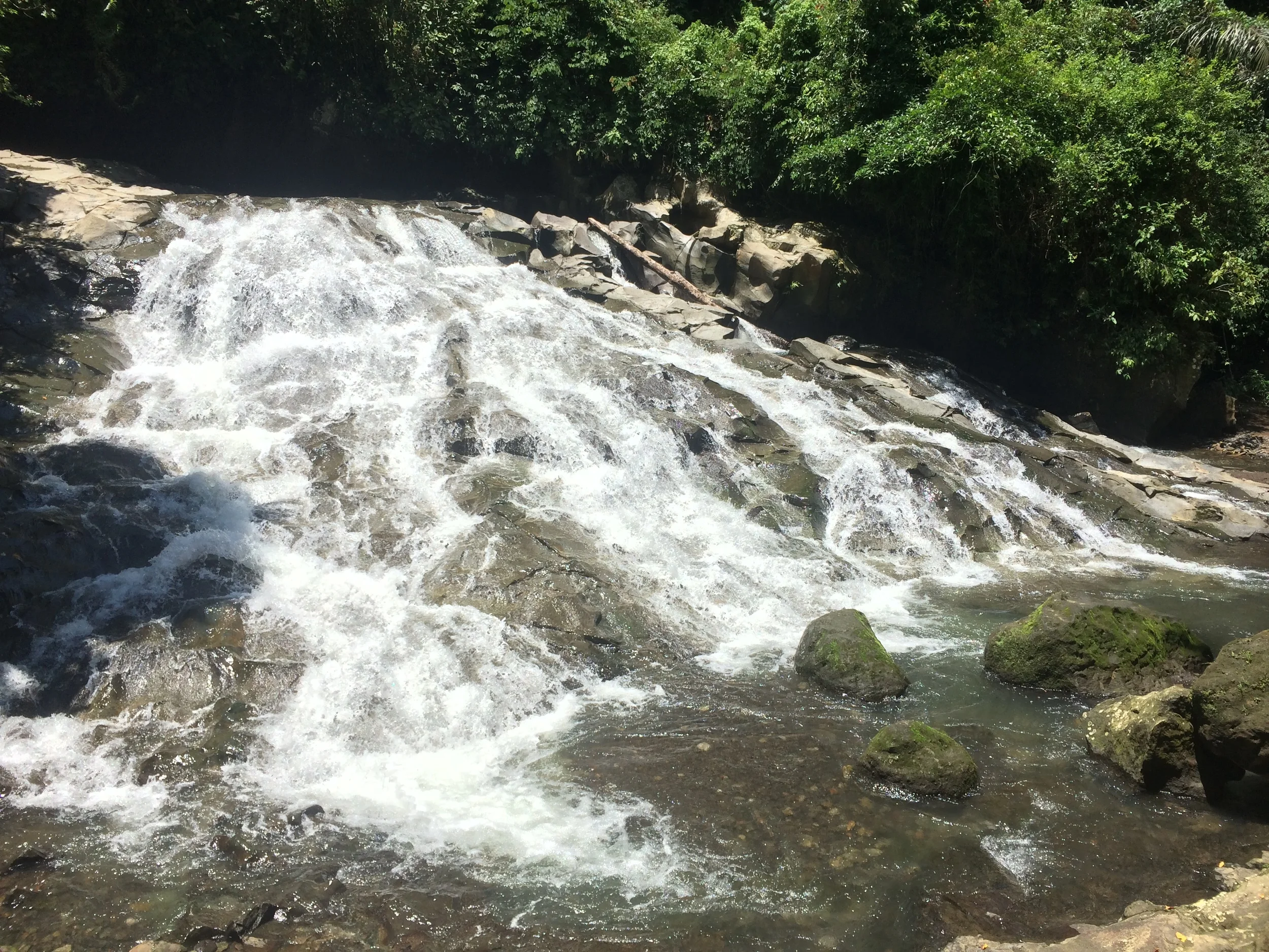 The low cascade of Goa Rang Reng