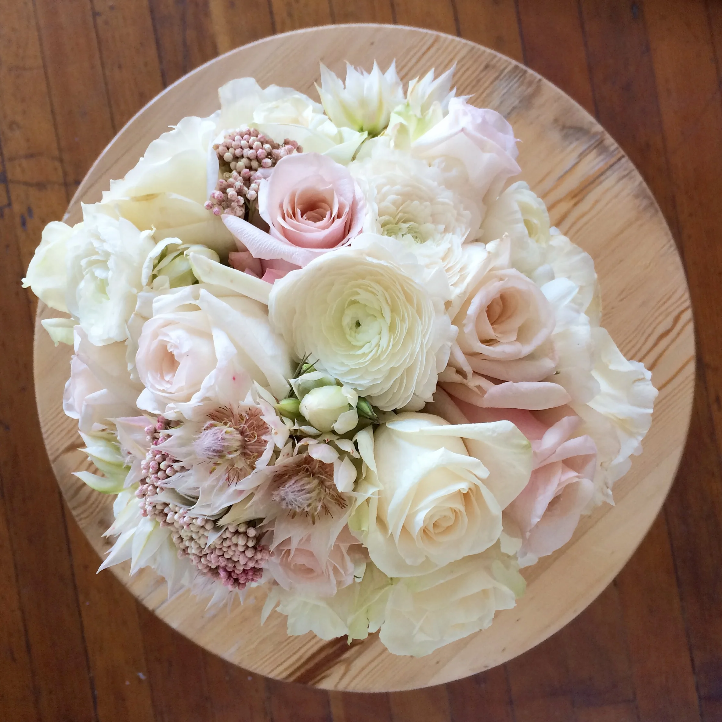 JeanL_bridal_bouquet_aerial.JPG