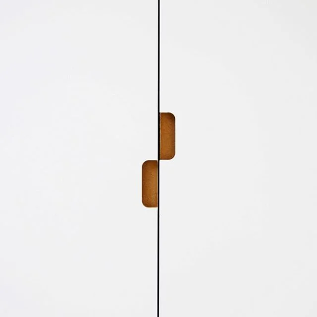 DÉTAIL_poignée dressing #atelieruoa #detail #wood #instaarchitecture #instainteriordesign #instadecoration #paris #architecture #design #architects #project #architecturelovers #architecturephotography #architecturedesign #architecturep