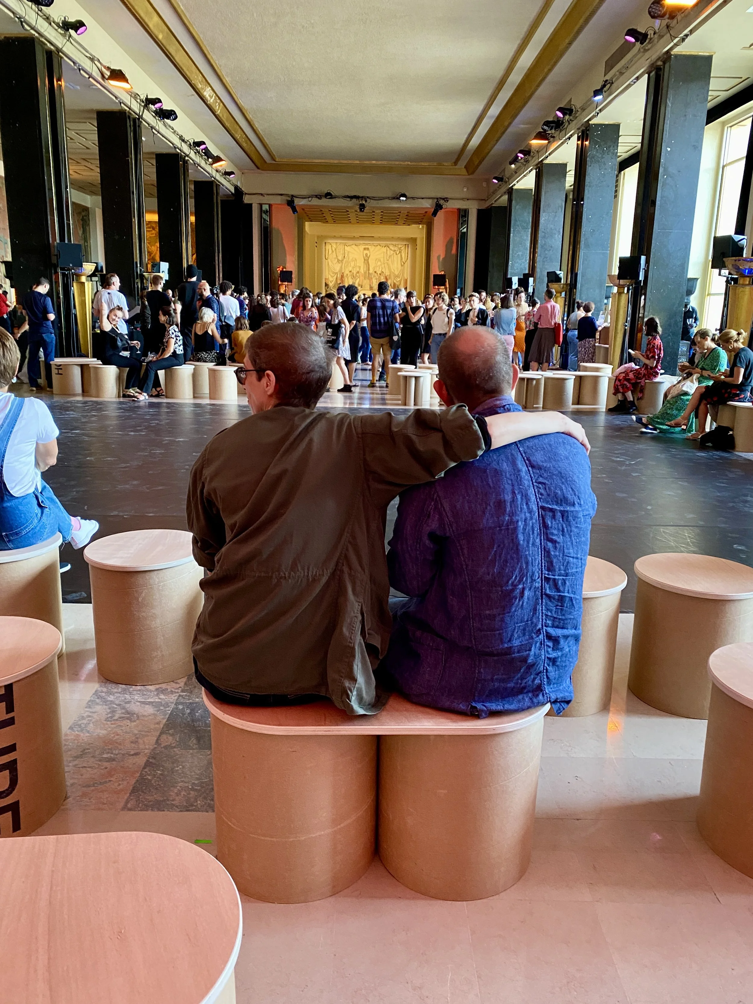 Aménagement mobilier accueil théâtre Chaillot 4.jpeg