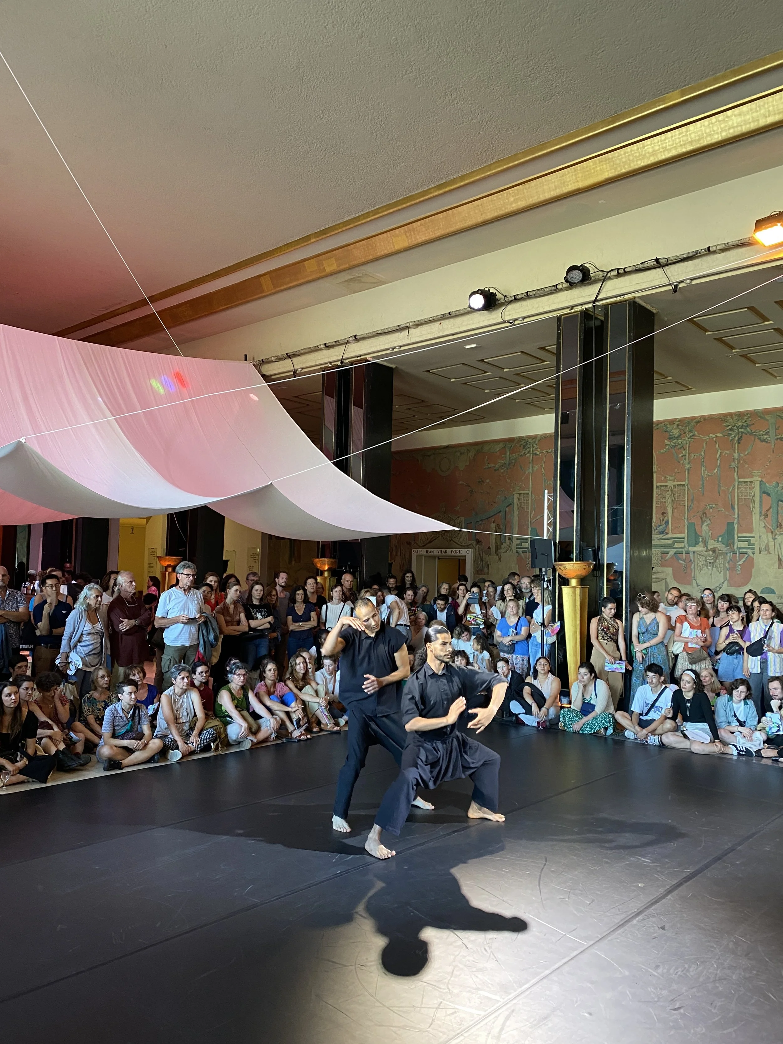 Aménagement mobilier accueil théâtre Chaillot 5.jpeg