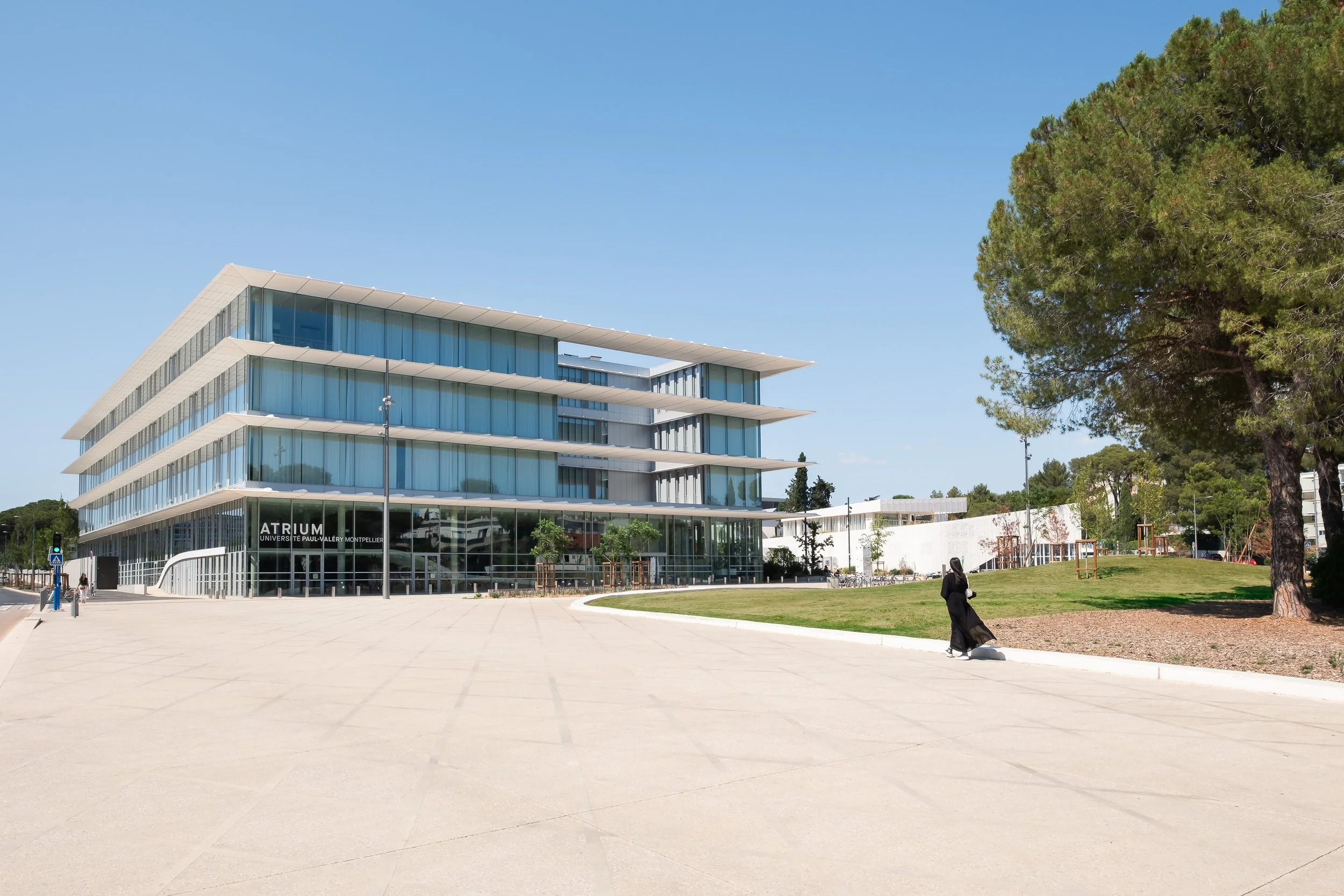 GAU - PARVIS MARC BLOCH MONTPELLIER-3.jpg