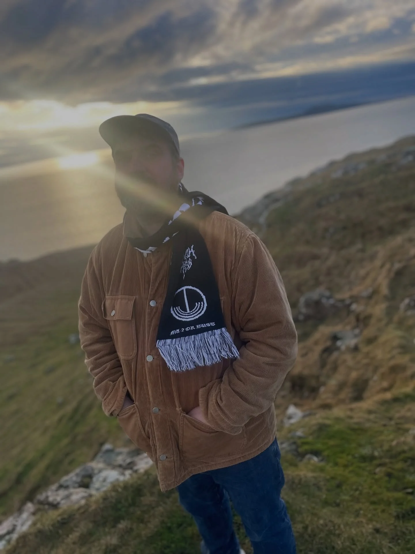 💚✨🫠 HAPPY HOGMANAY &amp; a happy new year when it comes! 🫠✨💚

Big love to everyone that&rsquo;s come along to a show, or bought a record this year. Means a lot! Thank you for allowing me to keep sliming along. 😘 

I&rsquo;m playing a free-entry 