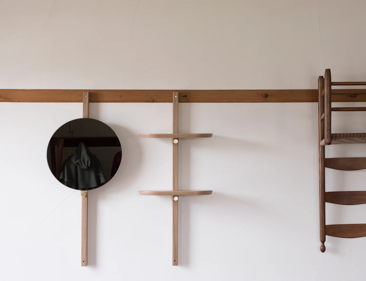 Hallgeir-Homstvedt_doverail-mirror-and-shelf_editorial-1.jpg